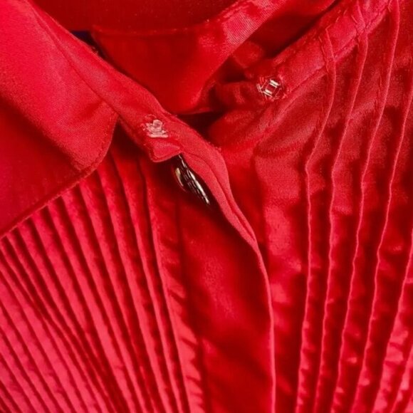 Vintage Red Button-Up Blouse With Shoulder Pads & Pleated Front Design - Picture 3 of 9